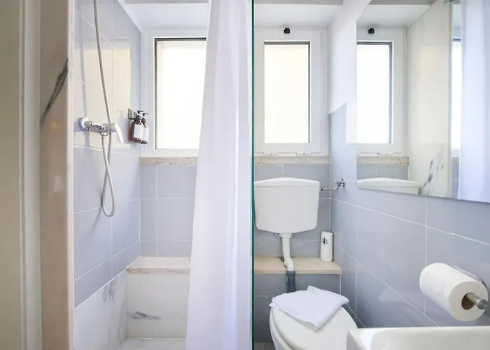 Maria Do Bairro With Balcony And Elevator Appartement