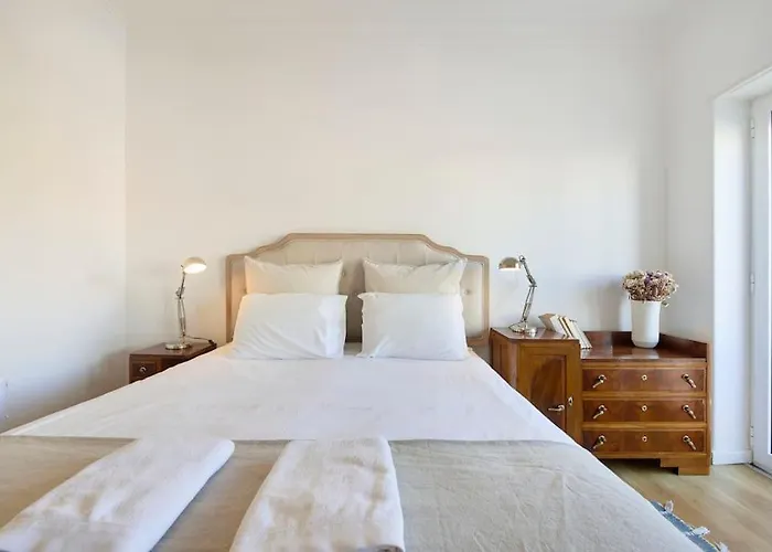 Appartement Maria Do Bairro With Balcony And Elevator Lisboa