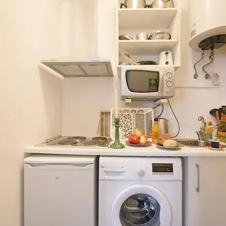 Apartment Maria Do Bairro With Balcony And Elevator *