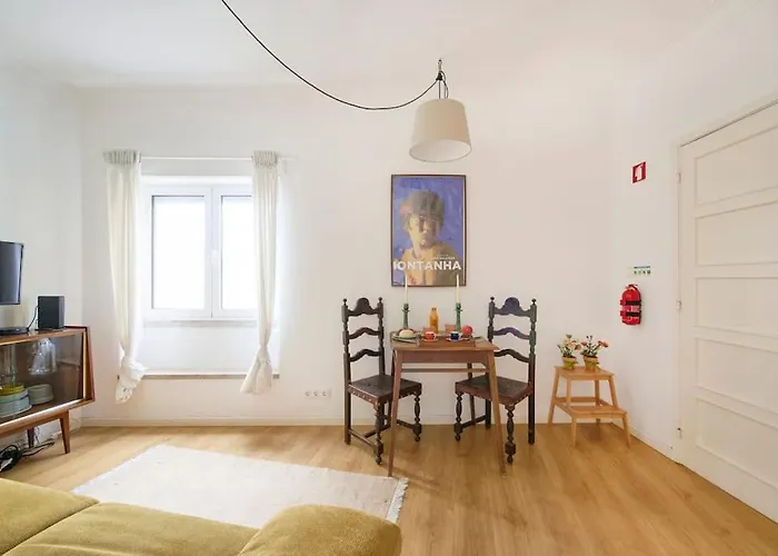 شقة Maria Do Bairro With Balcony And Elevator