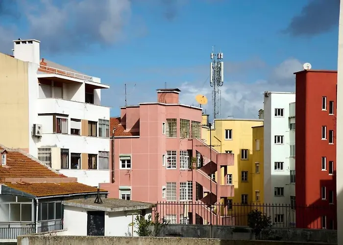 Maria Do Bairro With Balcony And Elevator شقة Lisboa
