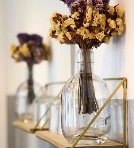 Maria Do Bairro With Balcony And Elevator * Lisboa