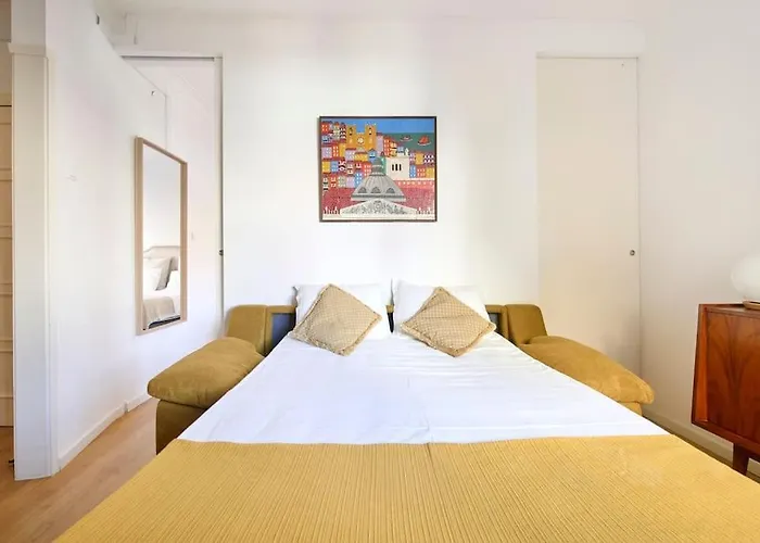 Maria Do Bairro With Balcony And Elevator Lägenhet Lisboa