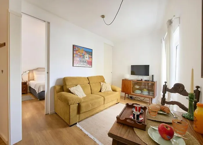 Maria Do Bairro With Balcony And Elevator *