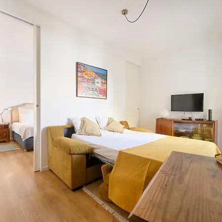 Maria Do Bairro With Balcony And Elevator * 리스본