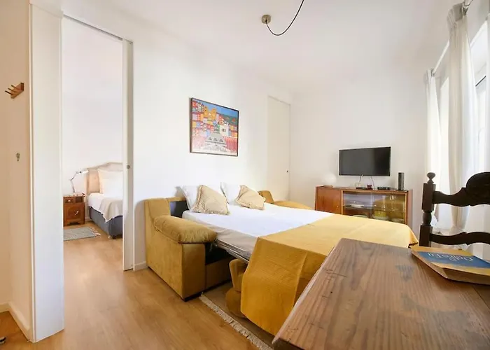 Maria Do Bairro With Balcony And Elevator * 리스본