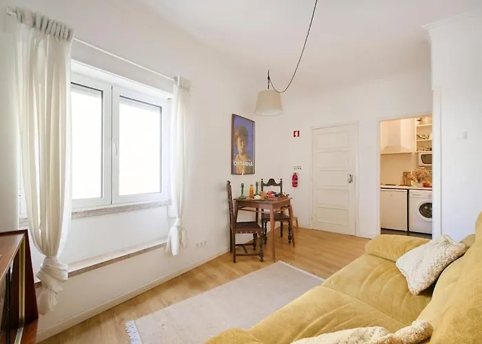 Maria Do Bairro With Balcony And Elevator * 리스본